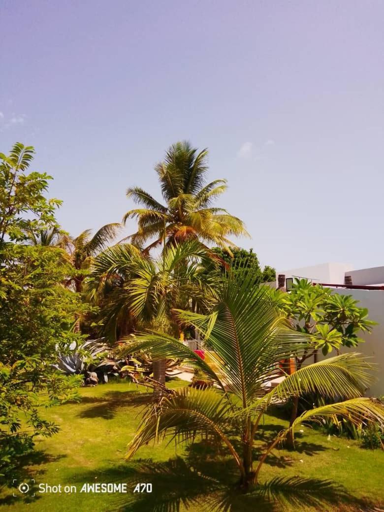 Chambre D'Hote Les Vacanciers Nianing Bagian luar foto